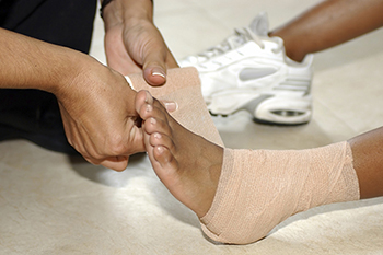 Sprained ankle treatment in the Maricopa County, AZ: Chandler(Dobson Ranch, Kiwanis Park, Tempe, Ocotillo, Sun Lakes, Goodyear Village, Guadalupe, Ahwatukee, Mountain Park Ranch) and Gilbert (The Islands, Val Vista Lakes, Superstition Springs, Reed Park, Power Ranch, Mesa, Queen Creek, Eastmark, Kleinman Park Neighborhood, Lower Santan Village) areas